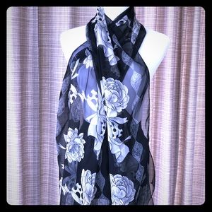 Black and White Scarf